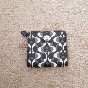 Coach C wallet
